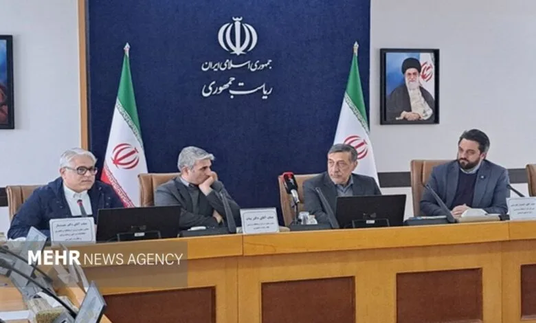 تأکید معاون رئیسجمهور بر تکنرخی شدن ارز و رونق کسبوکار تأکید معاون رئیسجمهور بر تکنرخی شدن ارز و رونق کسبوکار