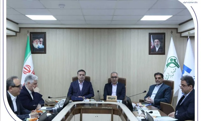 اعطای ۳۶۰ هزار فقره تسهیلات به بازنشستگان با همکاری بانک صادرات اعطای ۳۶۰ هزار فقره تسهیلات به بازنشستگان با همکاری بانک صادرات