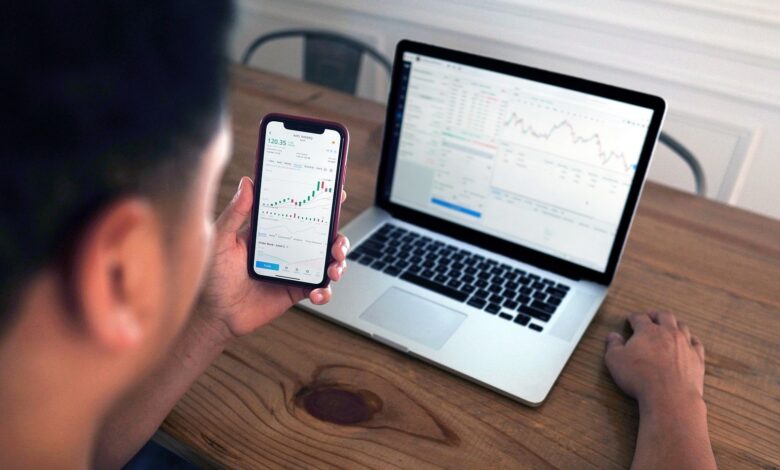 کپی‌تریدینگ چیست؟ راهنمای کسب درآمد غیرفعال در بازار فارکس