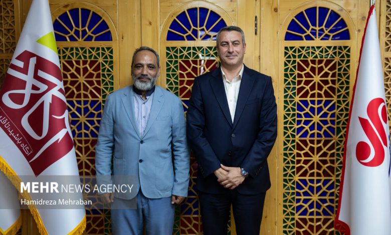 حمیدرضا مهربان بازدید مدیرعامل شرکت شهر فرودگاهی امام خمینی(ره) از گروه رسانهای مهر حمیدرضا مهربان بازدید مدیرعامل شرکت شهر فرودگاهی امام خمینی(ره) از گروه رسانهای مهر