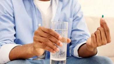 هرگز قرص را با این نوشیدنی‌ها نخورید